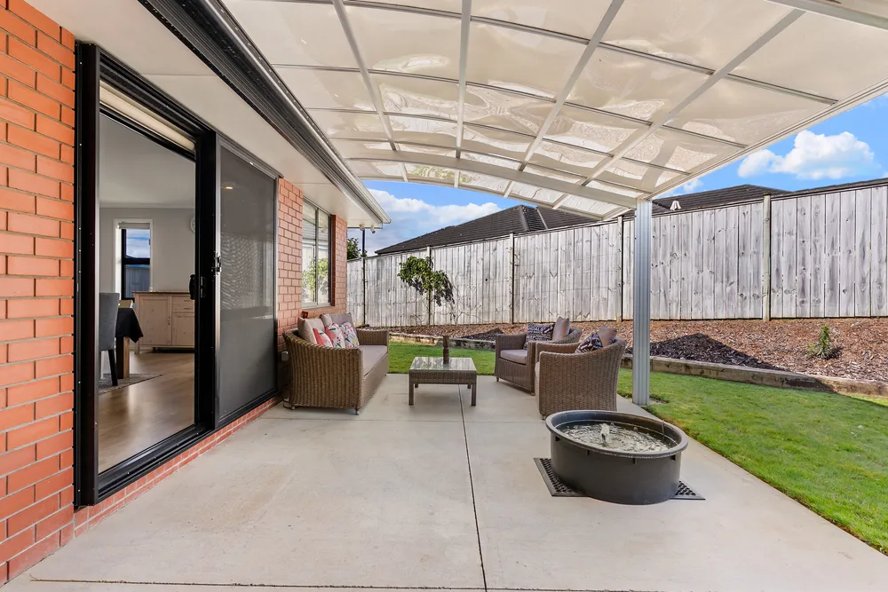 Photos of 29 Lippiatt Crescent