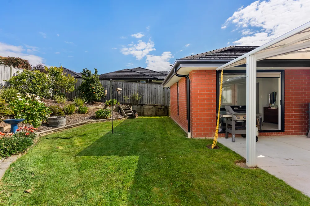 Photos of 29 Lippiatt Crescent