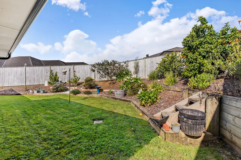 Photos of 29 Lippiatt Crescent