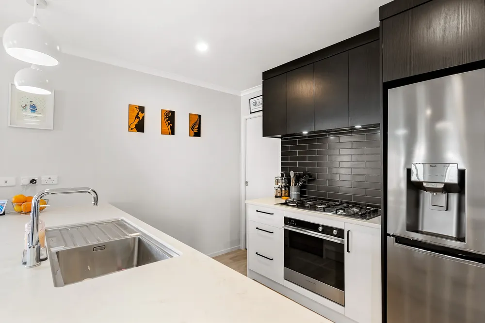 Photos of 29 Lippiatt Crescent