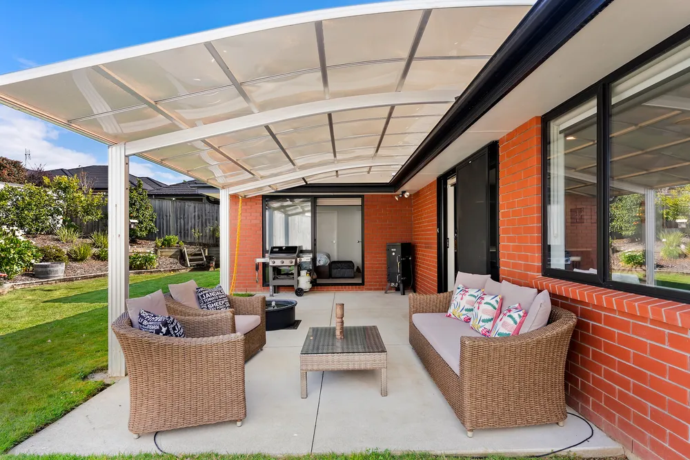 Photos of 29 Lippiatt Crescent