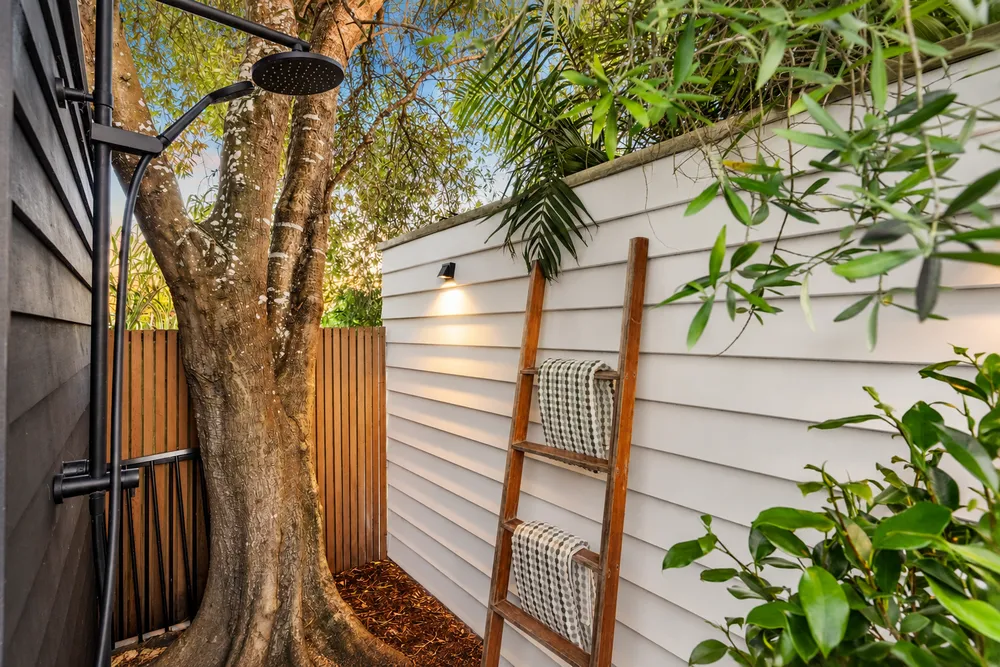 Photos of 35A Finch Street