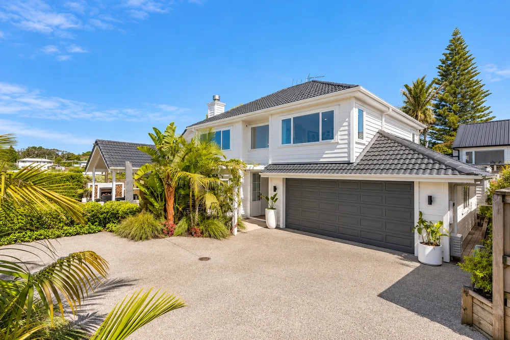 Photos of 35A Finch Street