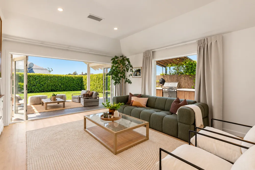 Photos of 35A Finch Street