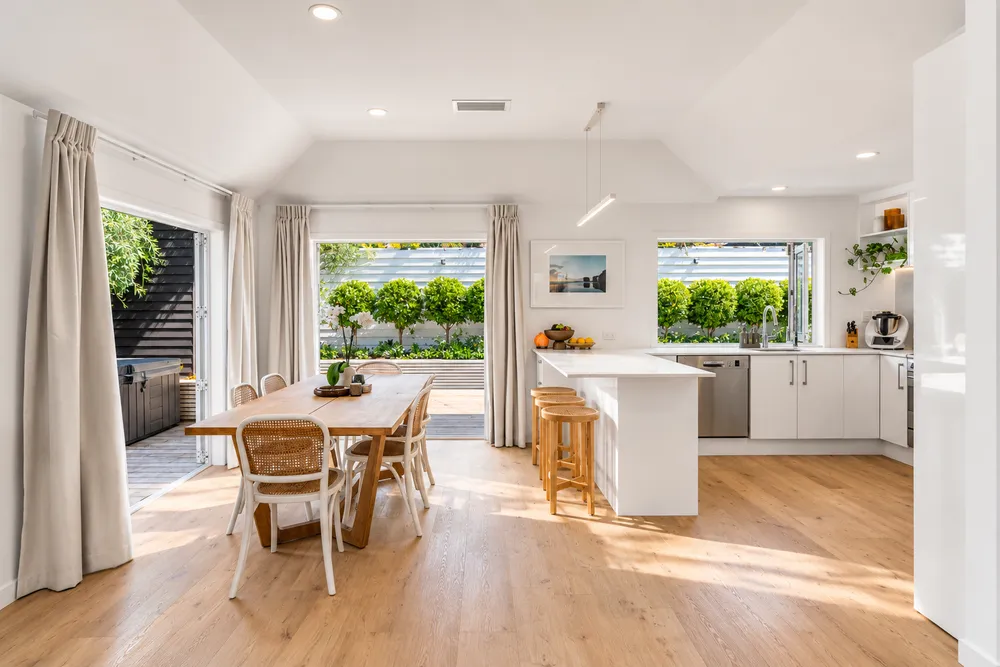 Photos of 35A Finch Street