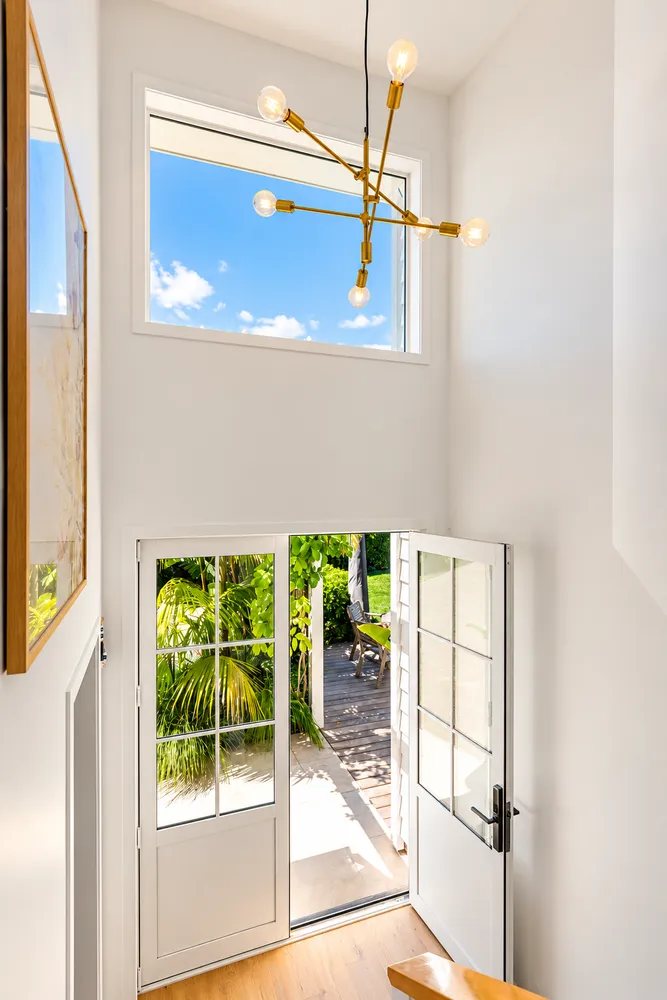 Photos of 35A Finch Street