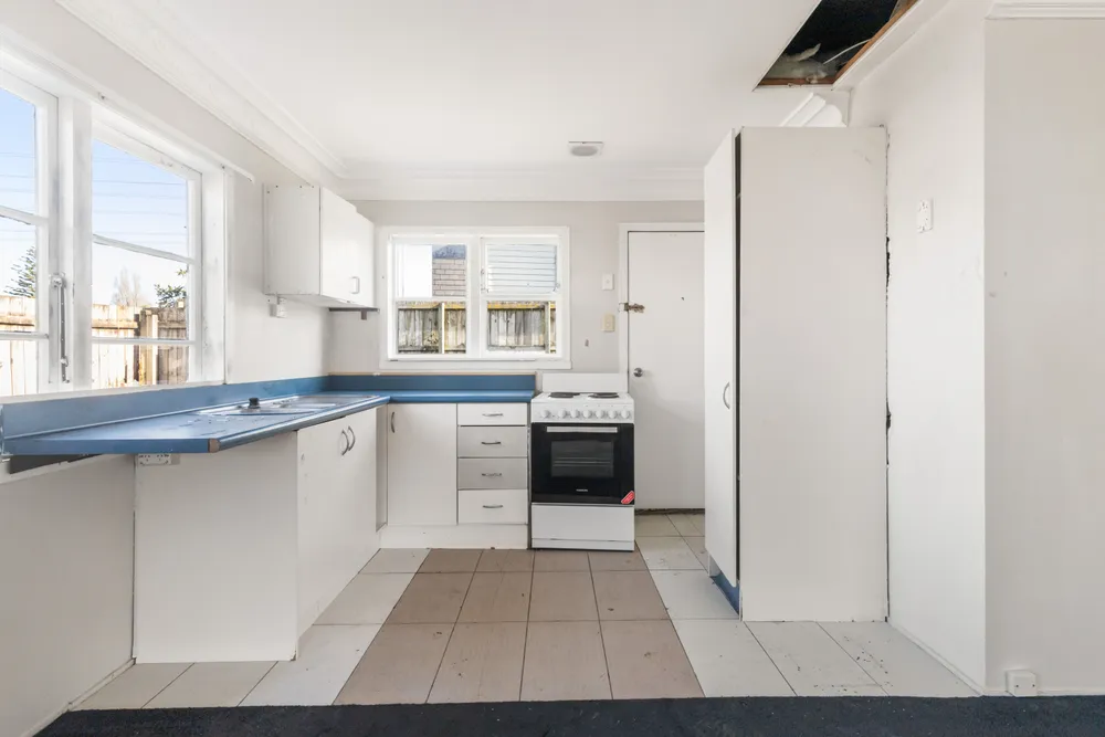 Photos of 297 Massey Road