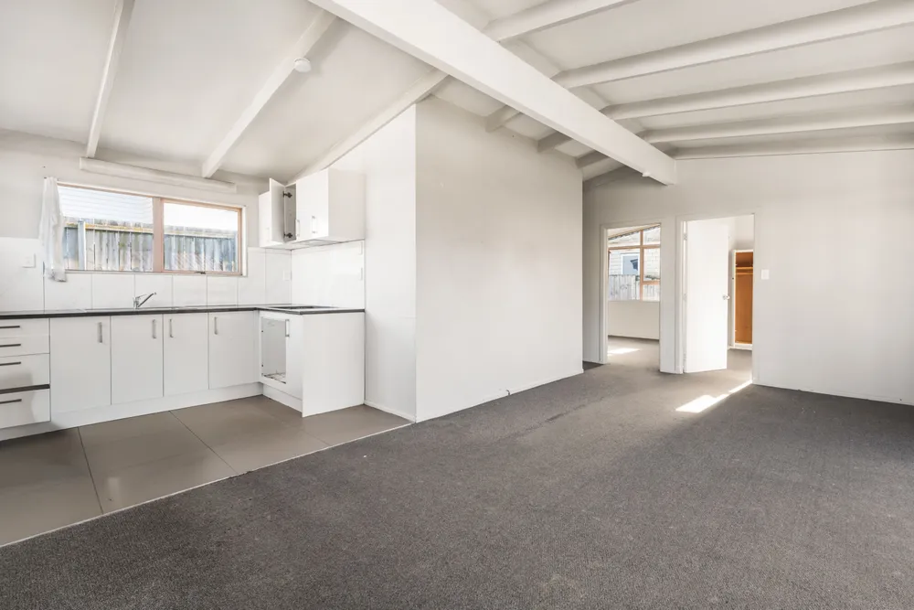 Photos of 297 Massey Road