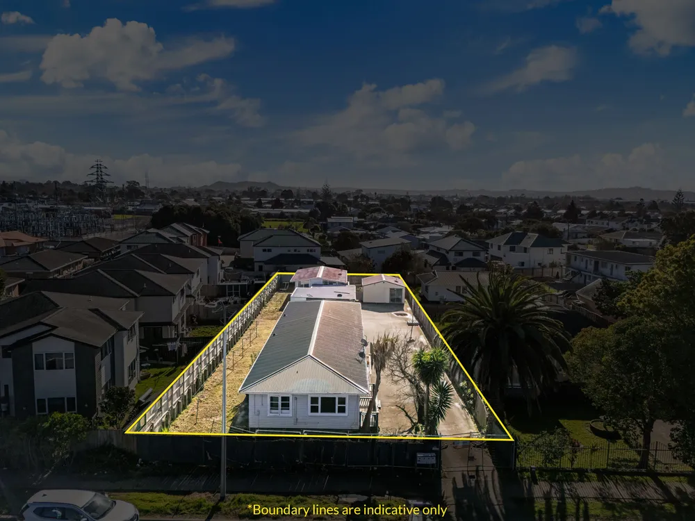 Photos of 297 Massey Road