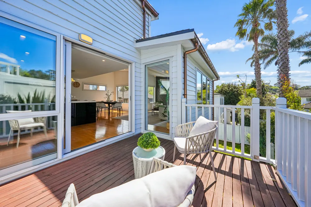 Photos of 2A Campbell Crescent