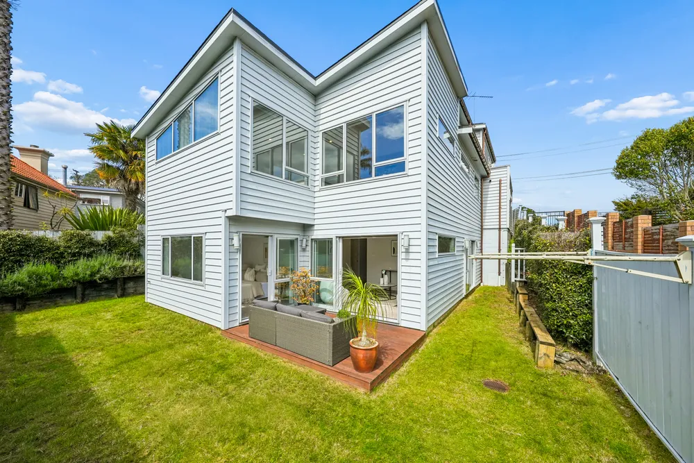 Photos of 2A Campbell Crescent
