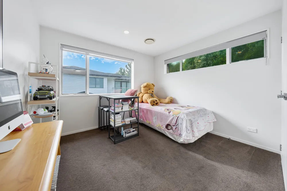 Photos of 39 Colonial Drive