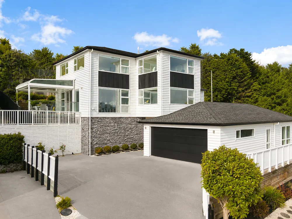 Photos of 39 Colonial Drive