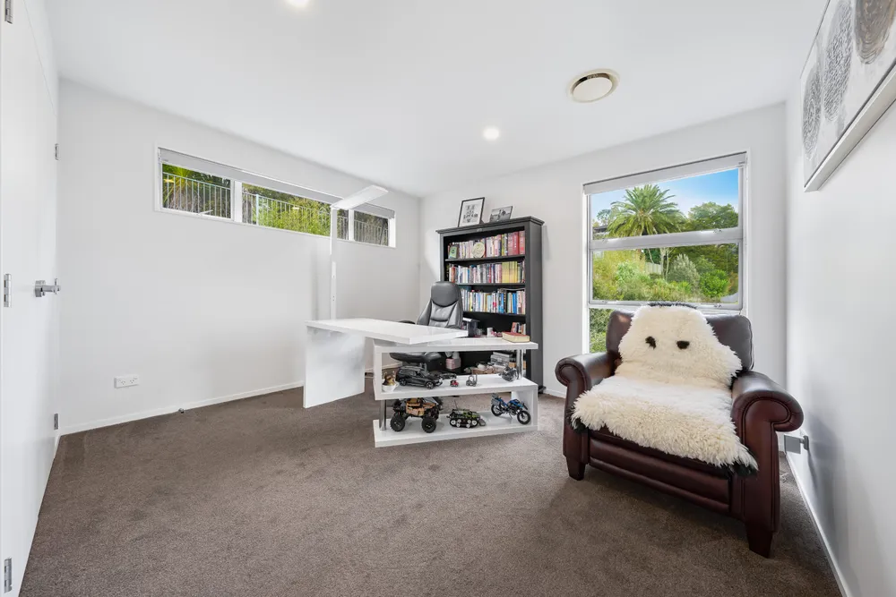 Photos of 39 Colonial Drive