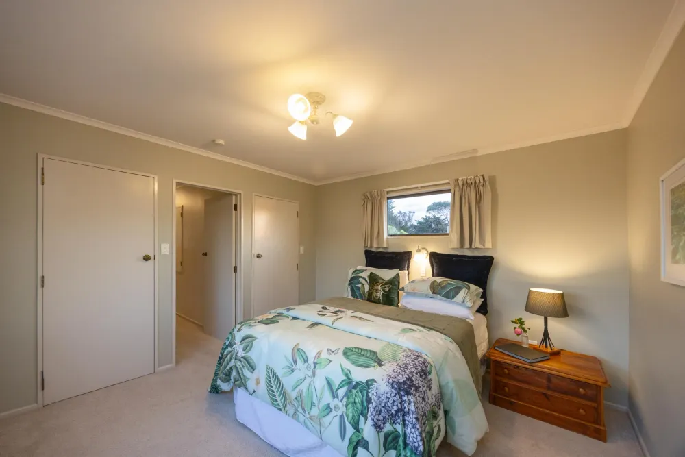 Photos of 77A Waterloo Crescent