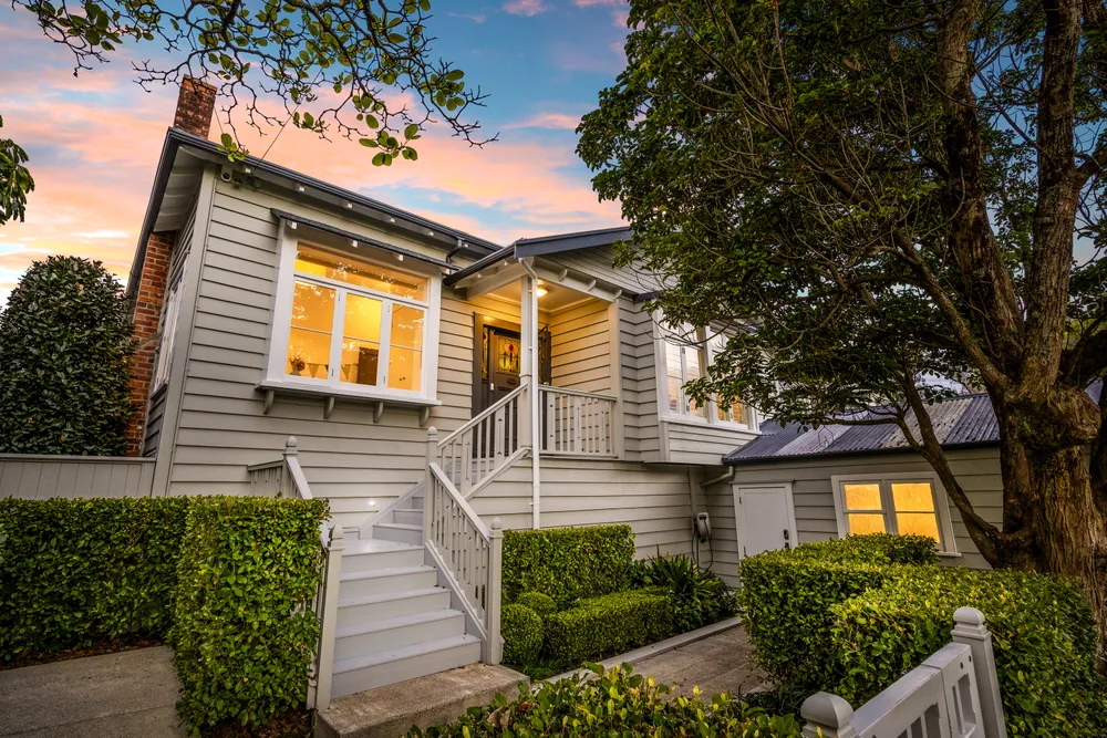 Photos of 6 Ashton Road