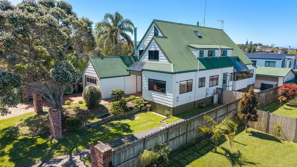Photos of 16 Elliot Street