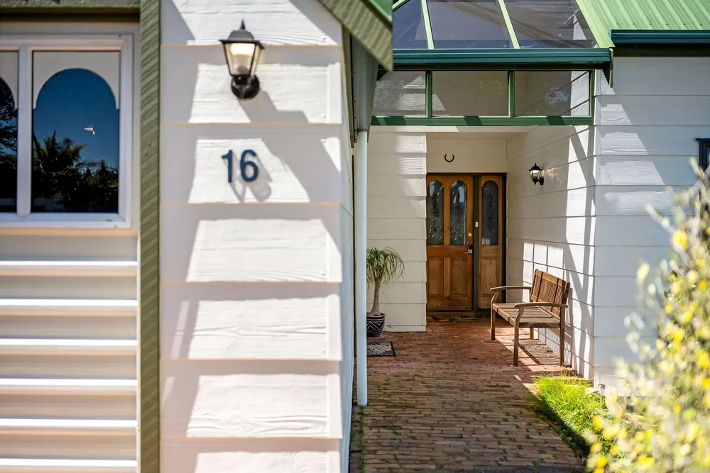 Photos of 16 Elliot Street