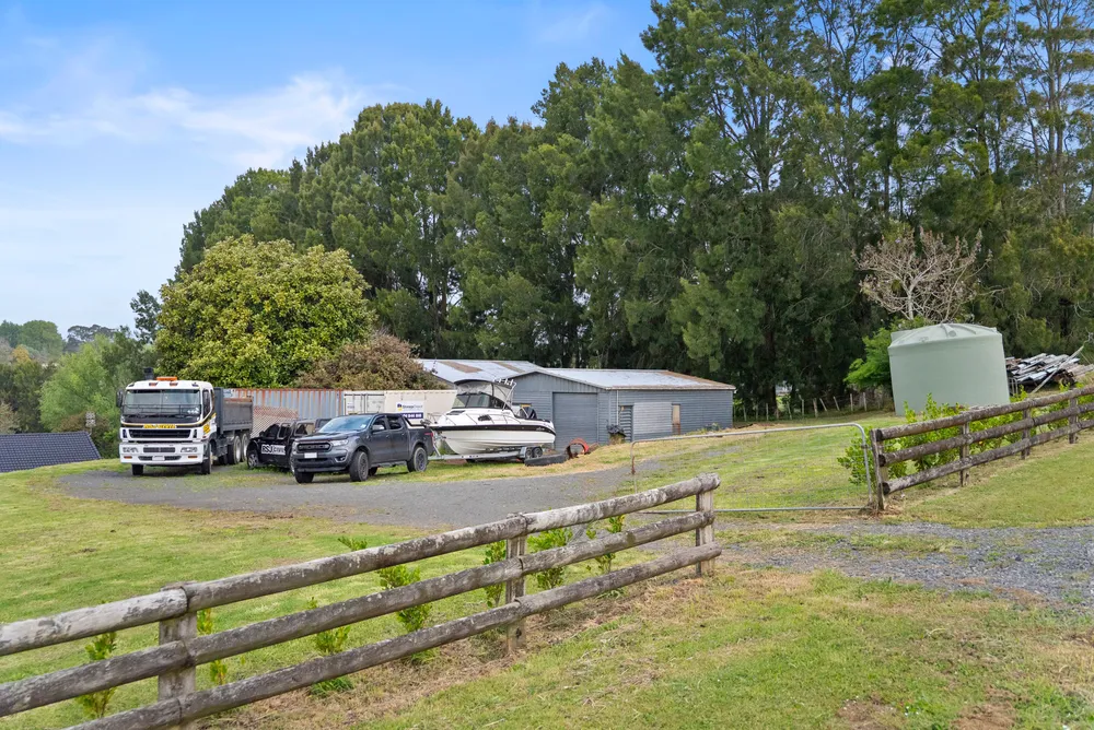 Photos of 540 Runciman Road