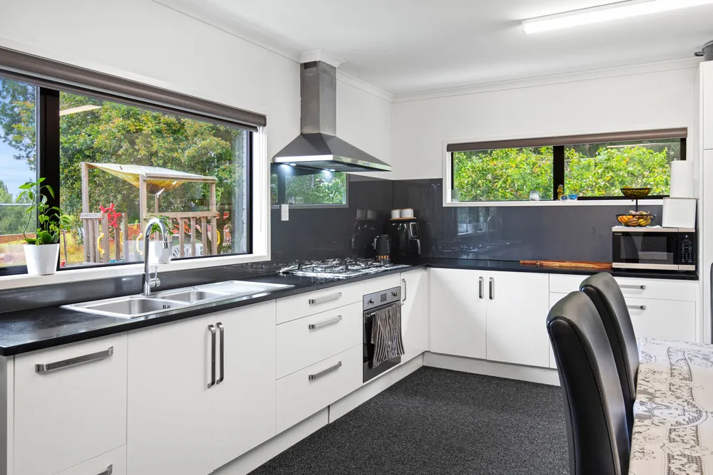 Photos of 540 Runciman Road