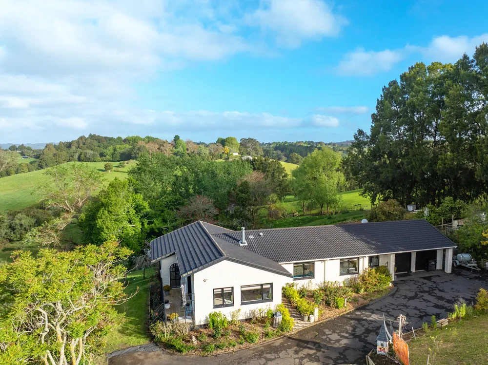 Photos of 540 Runciman Road