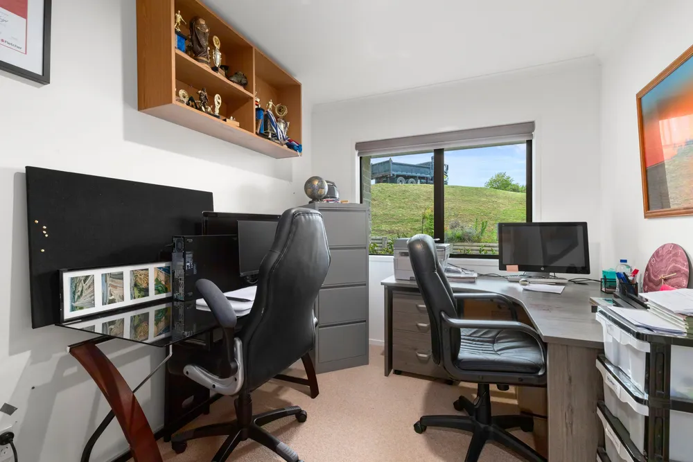 Photos of 540 Runciman Road