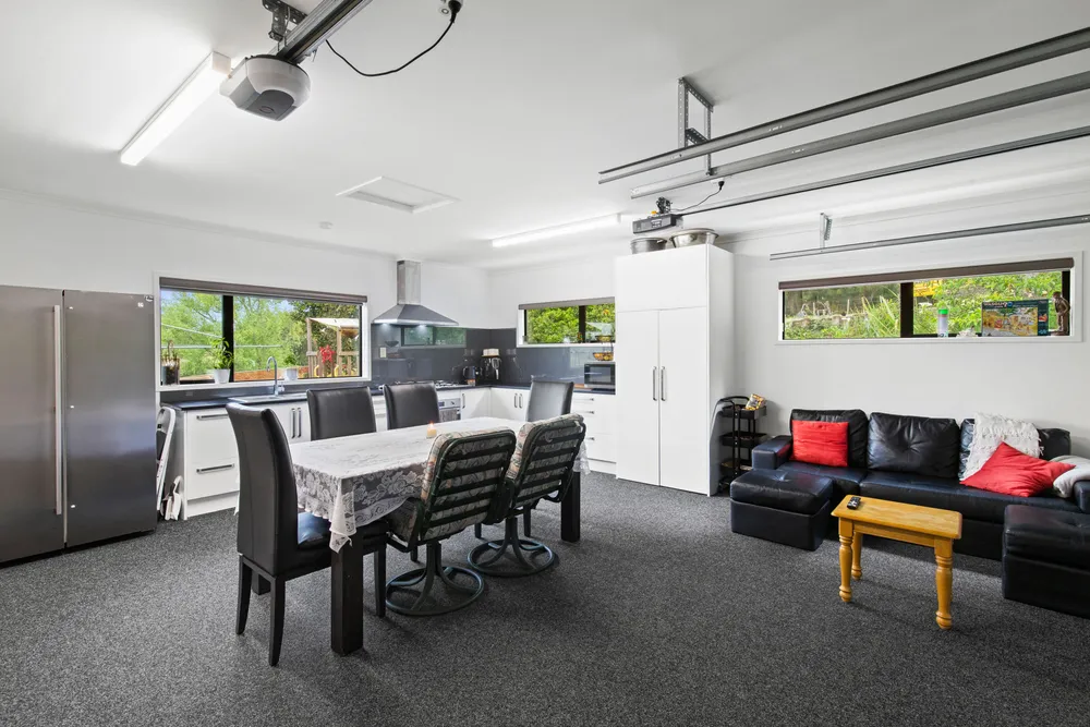 Photos of 540 Runciman Road