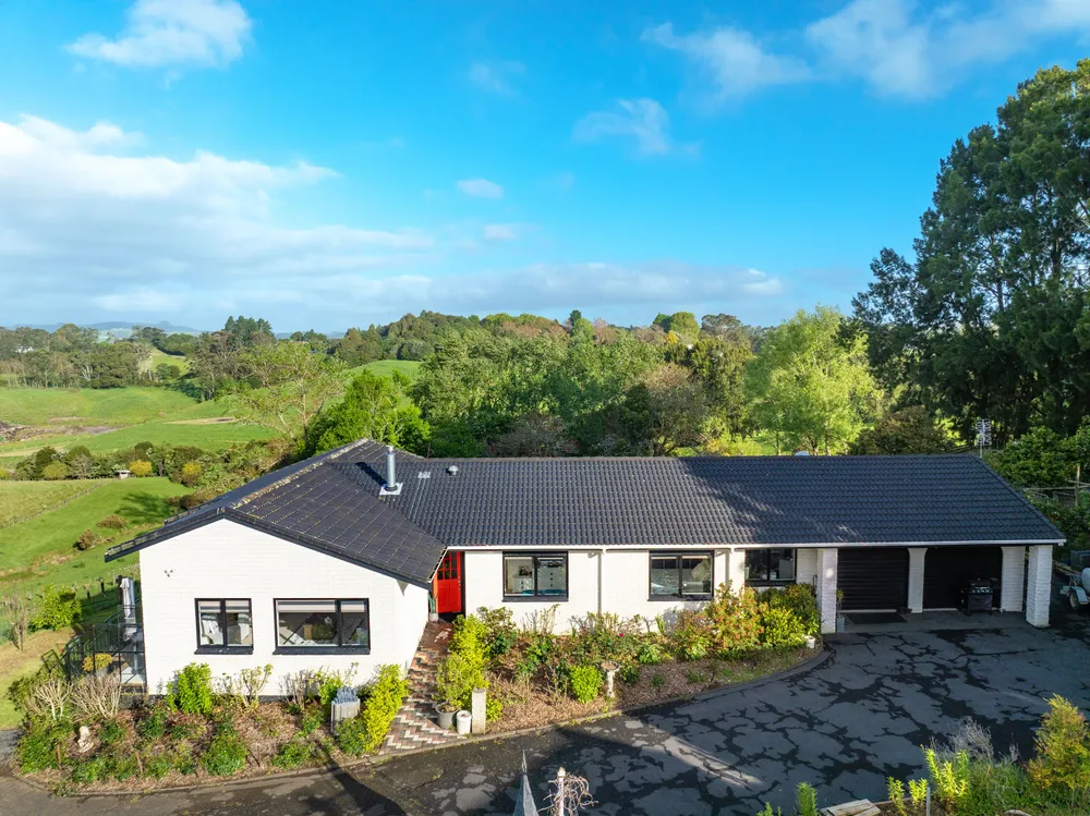 Photos of 540 Runciman Road