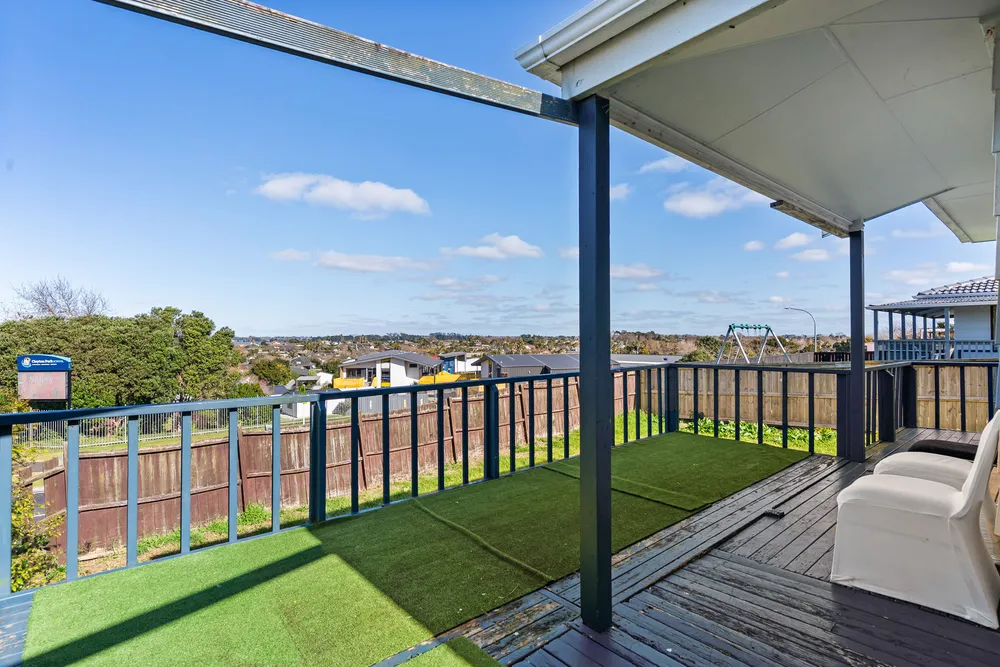 Photos of 185 Coxhead Road
