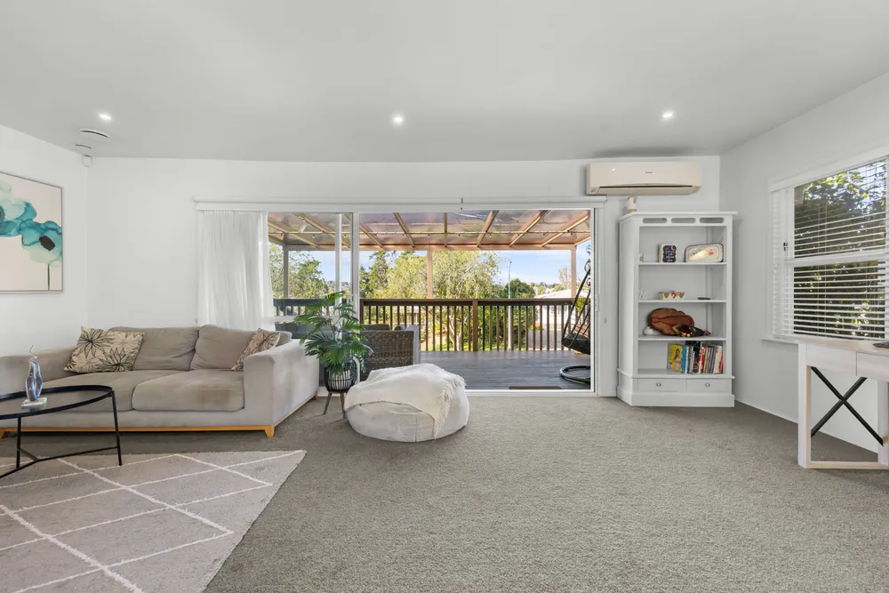 Photos of 47 Ennis Avenue