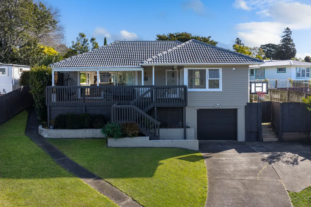 Photos of 47 Ennis Avenue