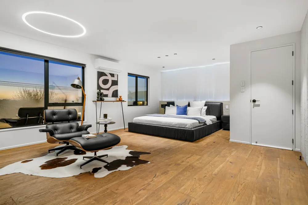 Photos of 72 Jutland Road