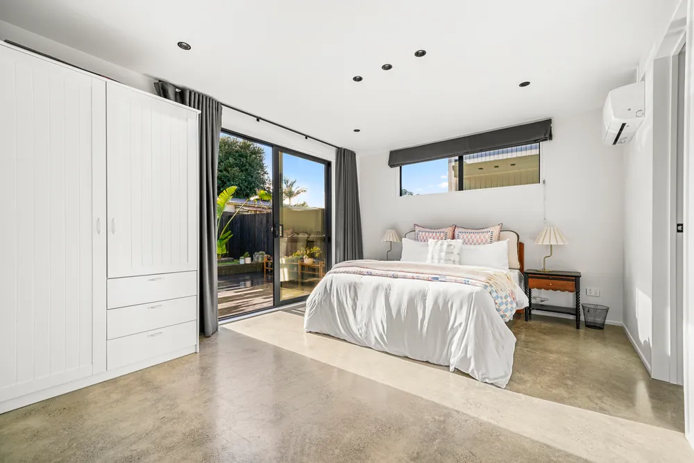 Photos of 72 Jutland Road
