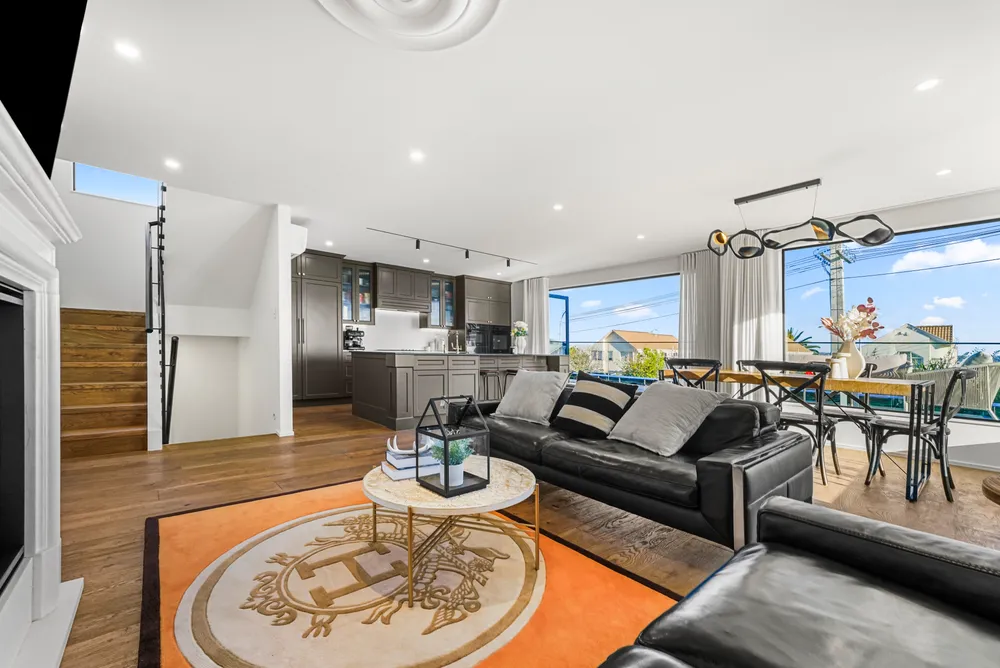 Photos of 72 Jutland Road