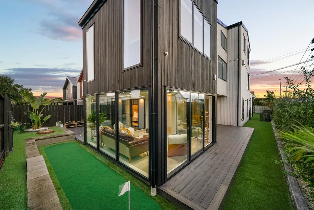Photos of 72 Jutland Road