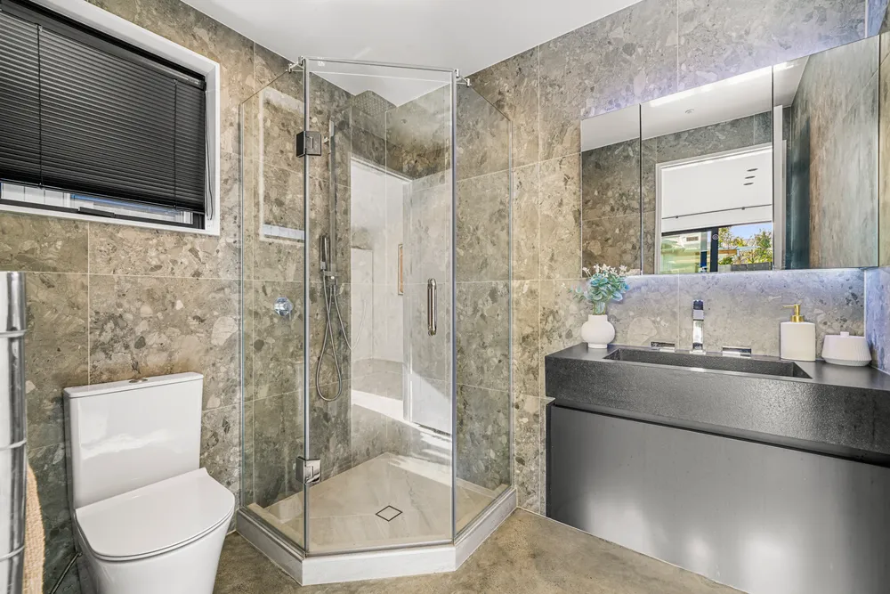 Photos of 72 Jutland Road