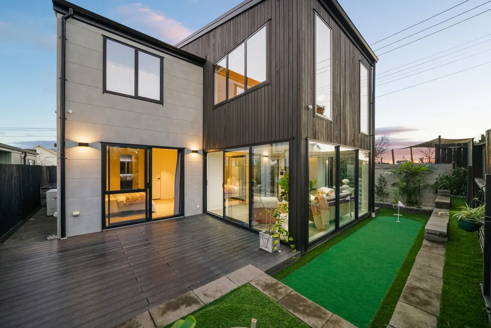 Photos of 72 Jutland Road