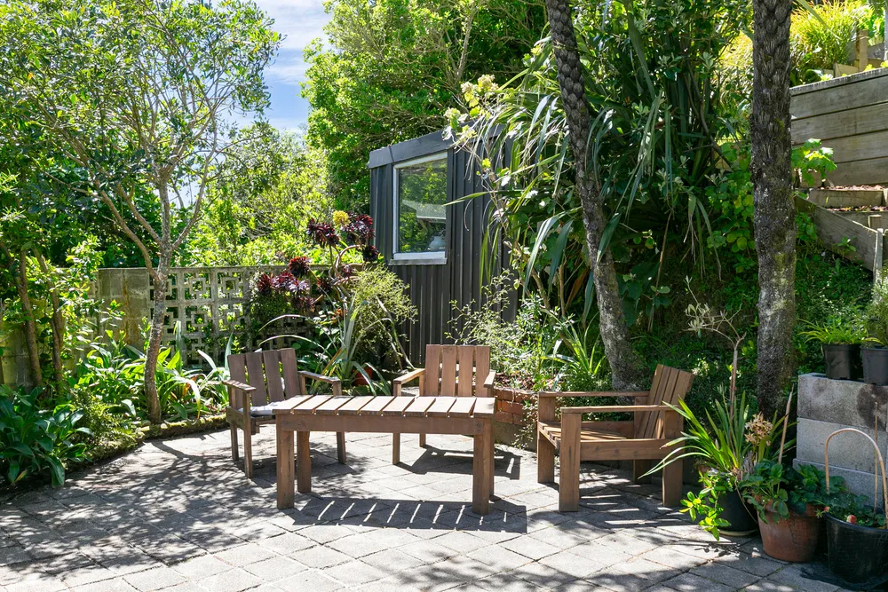 Photos of 335 Ohiro Road