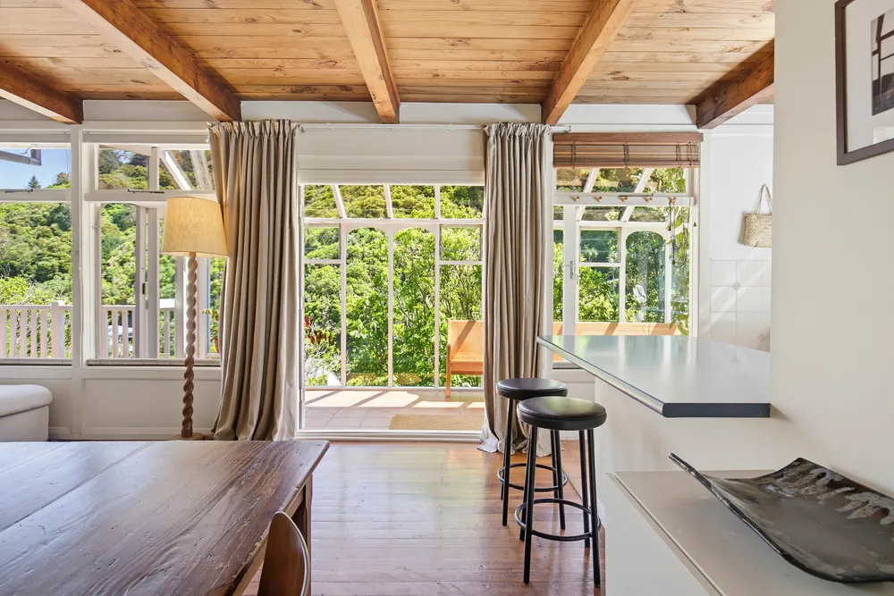 Photos of 335 Ohiro Road