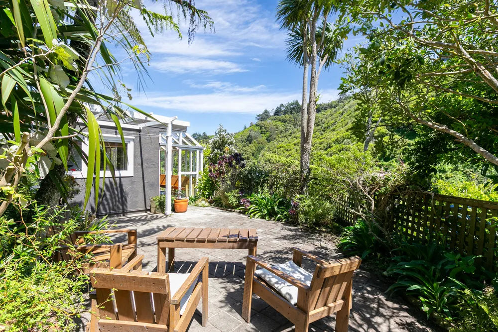 Photos of 335 Ohiro Road