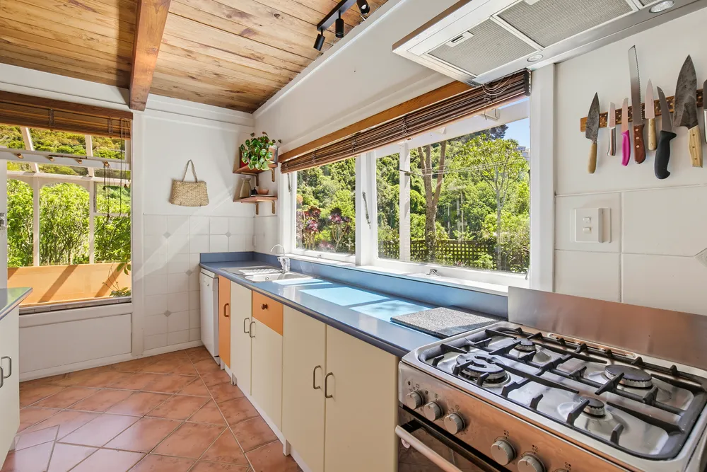 Photos of 335 Ohiro Road