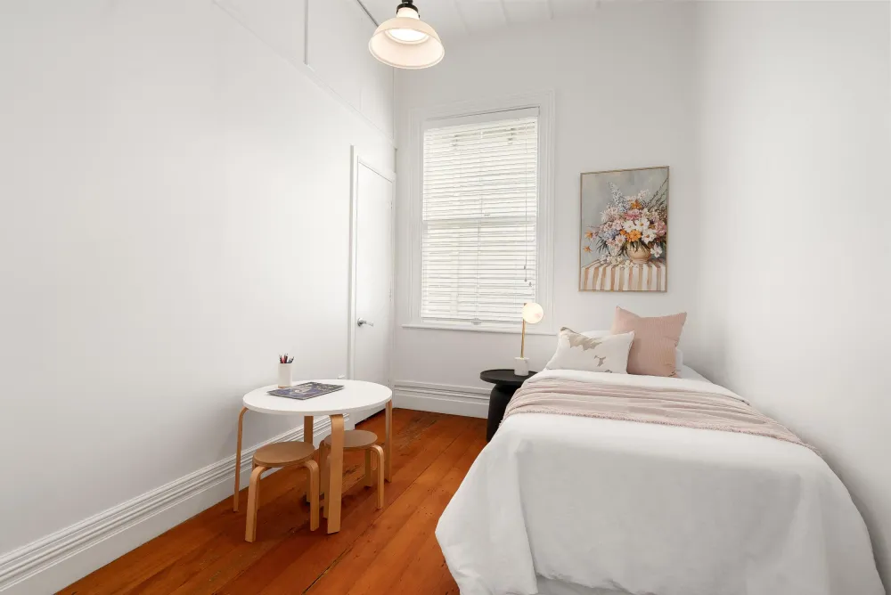 Photos of 16 Georgina Street