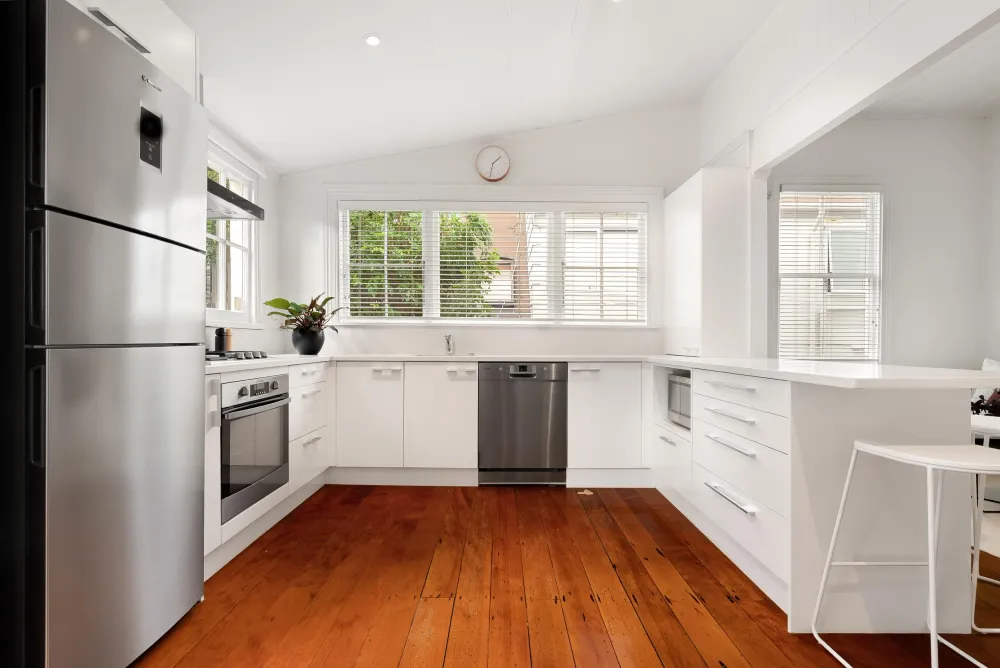 Photos of 16 Georgina Street