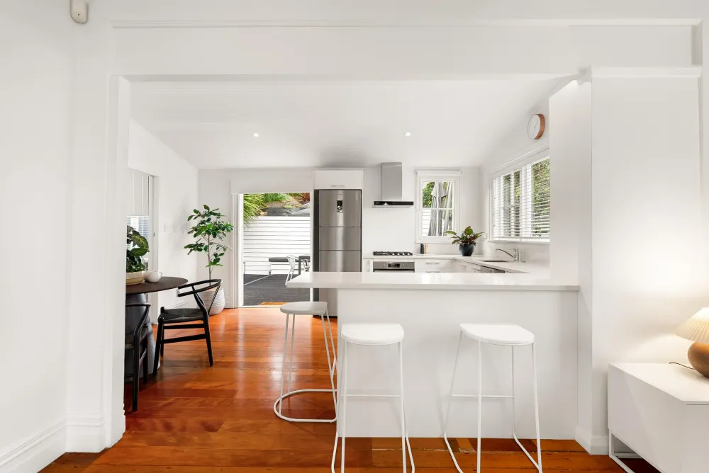 Photos of 16 Georgina Street
