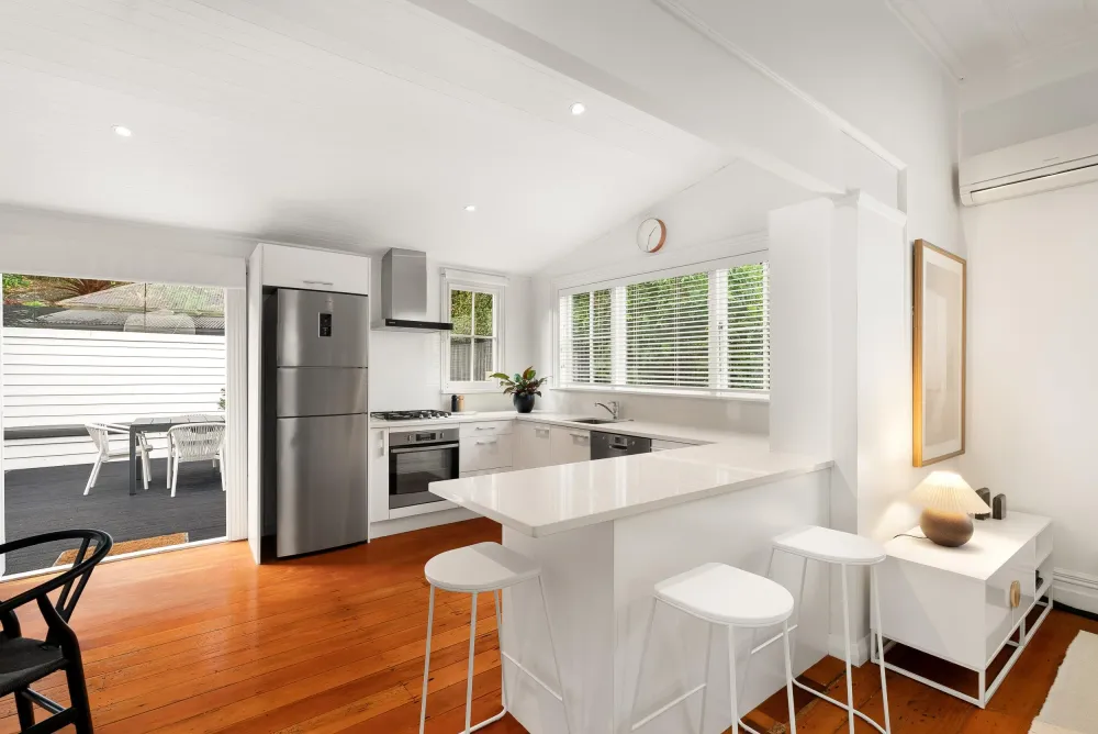 Photos of 16 Georgina Street