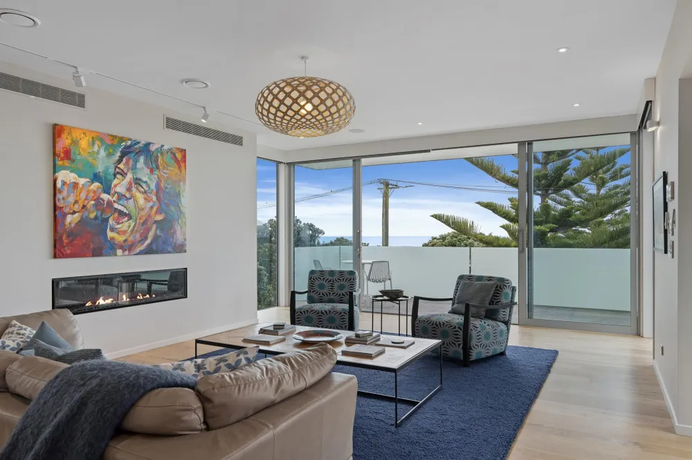 Photos of 2 Burgess Street