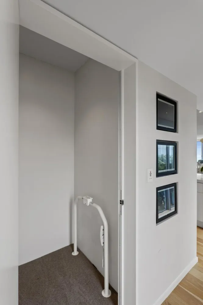 Photos of 2 Burgess Street