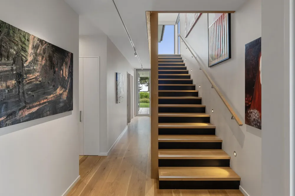 Photos of 2 Burgess Street