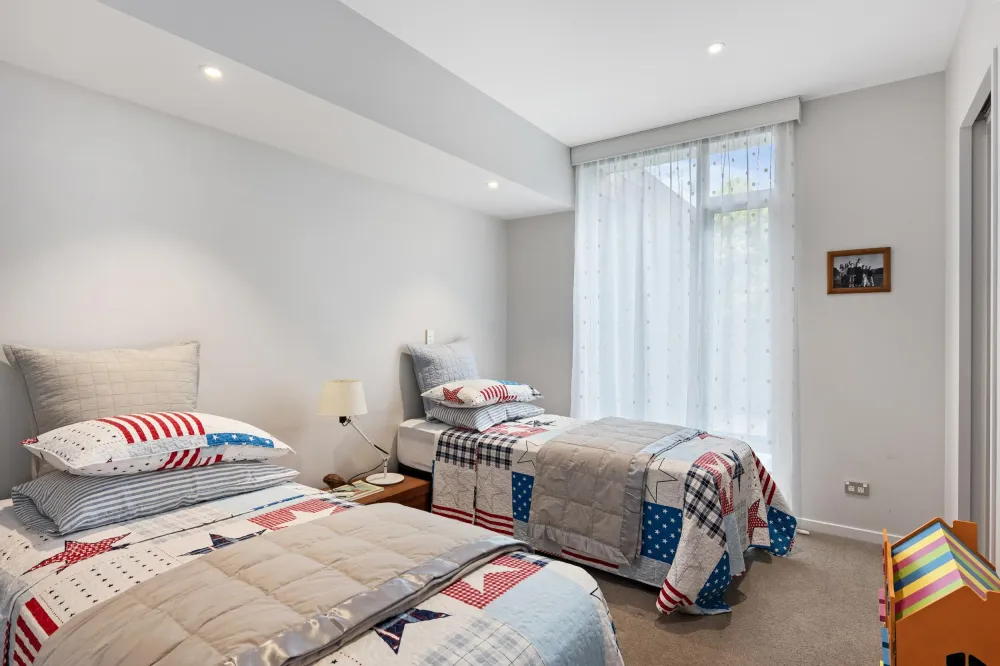 Photos of 2 Burgess Street