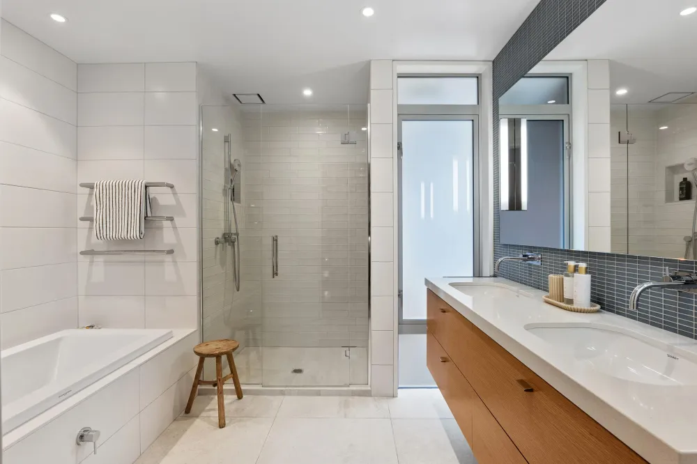 Photos of 2 Burgess Street